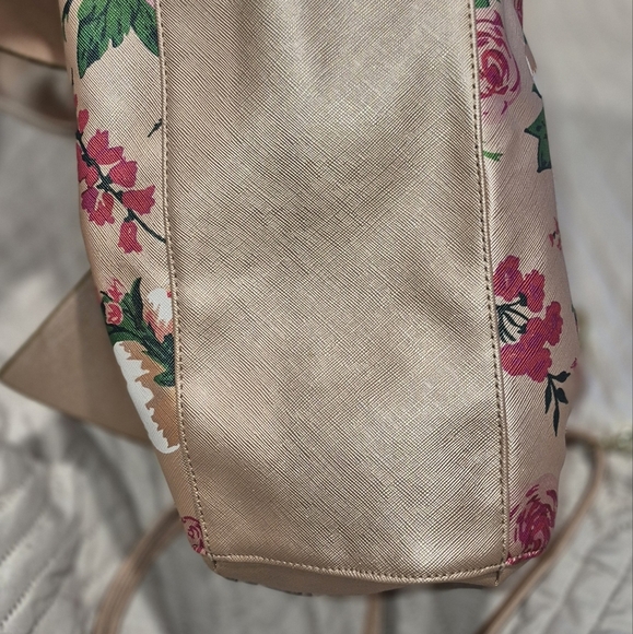 Betsy Johnson Floral Bow Accent Women's Bag - Picture 7 of 9
